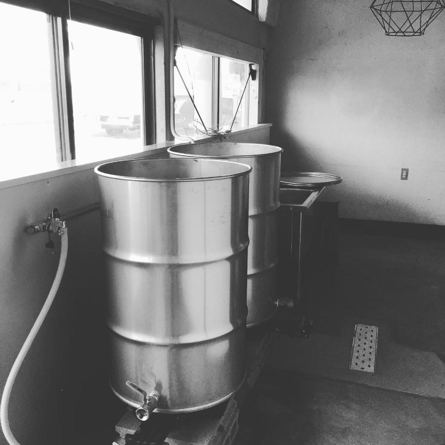 Bakushuku Den Guest House Brew Мацуяма Екстер'єр фото