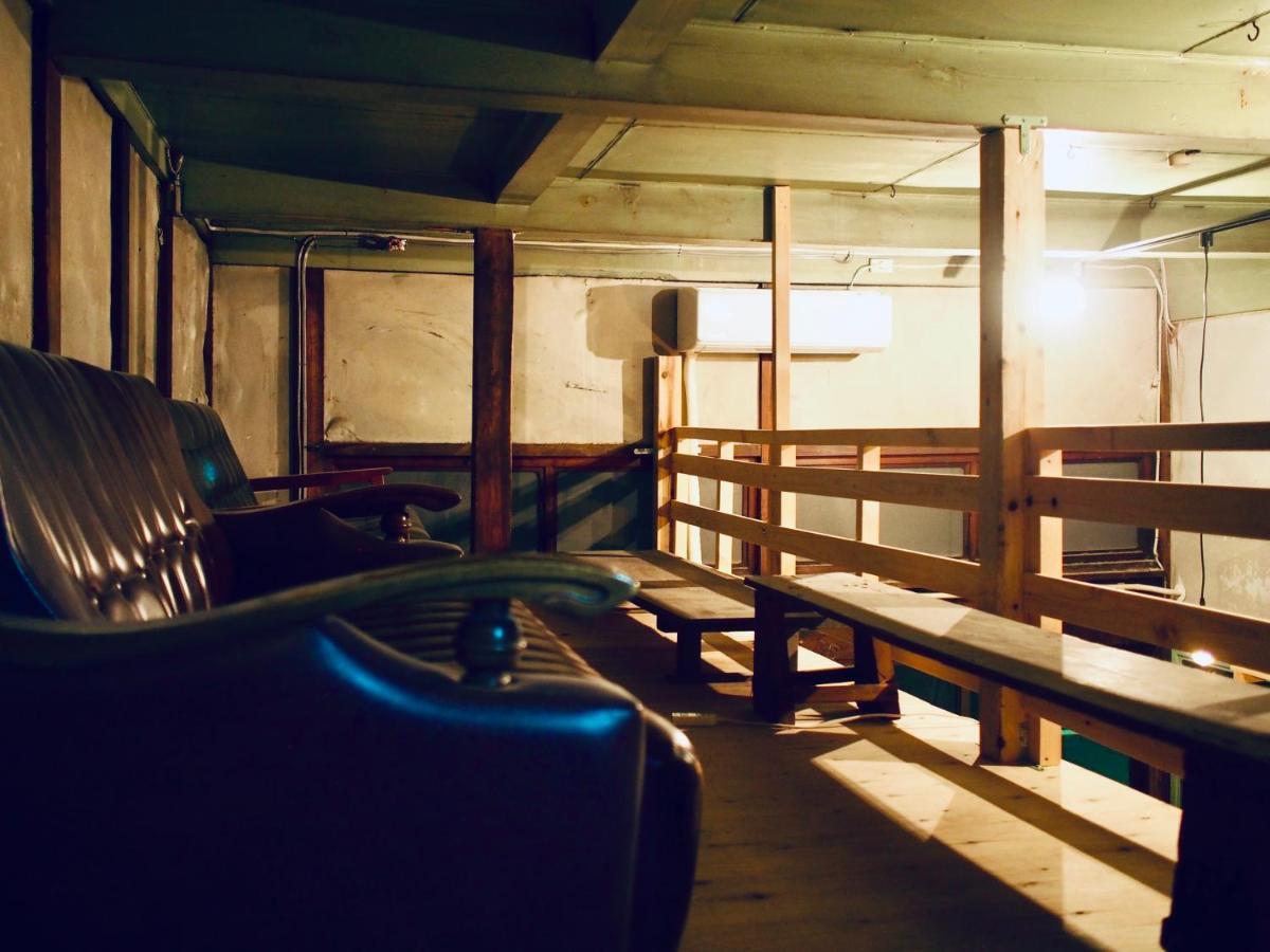 Bakushuku Den Guest House Brew Мацуяма Екстер'єр фото
